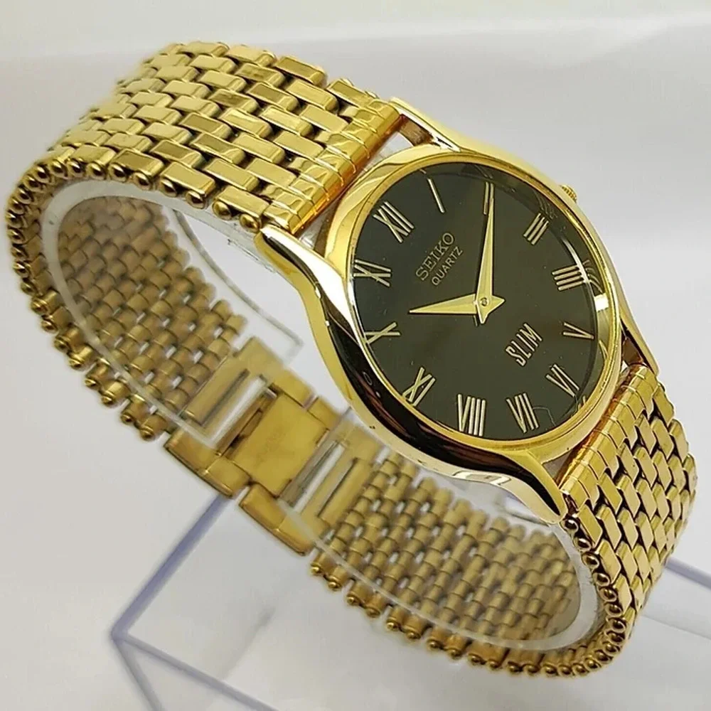Vintage Style Seiko Quartz Mens Gold Watch & Black accents W/ Metal Strap